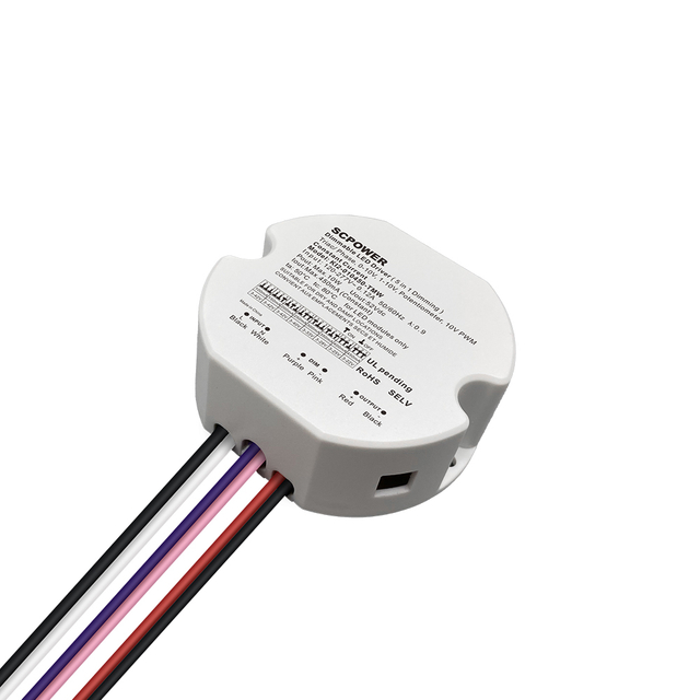 10 W 15 W 20 W 30 W 40 W 50 W Triak s konštantn&yacute;m pr&uacute;dom 0-10 V 5 v 1 stmievateľn&yacute; LED ovl&aacute;dač okr&uacute;hleho typu pre vn&uacute;torn&eacute; osvetlenie